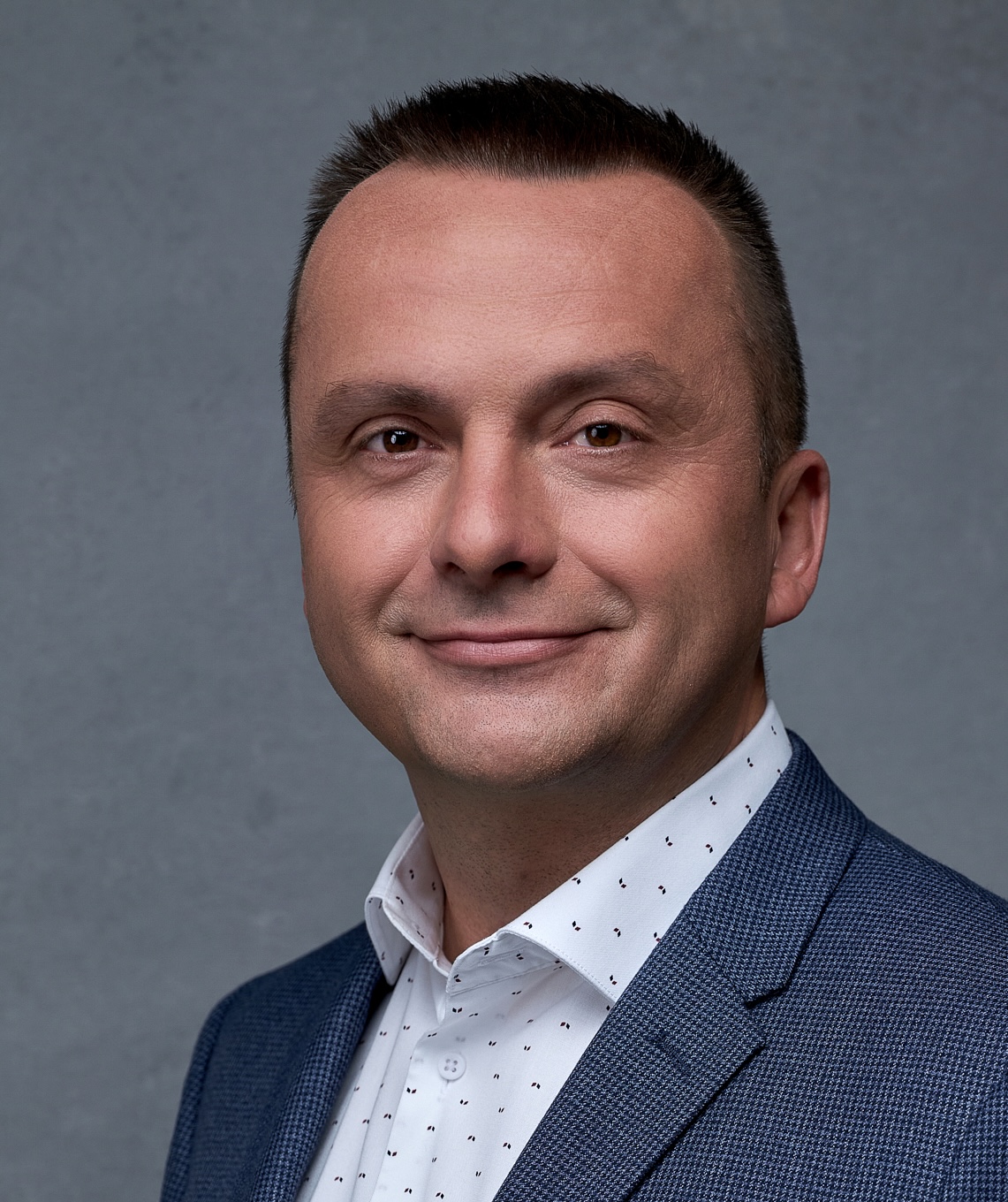 Portrét — Ing. Pavel Tomek